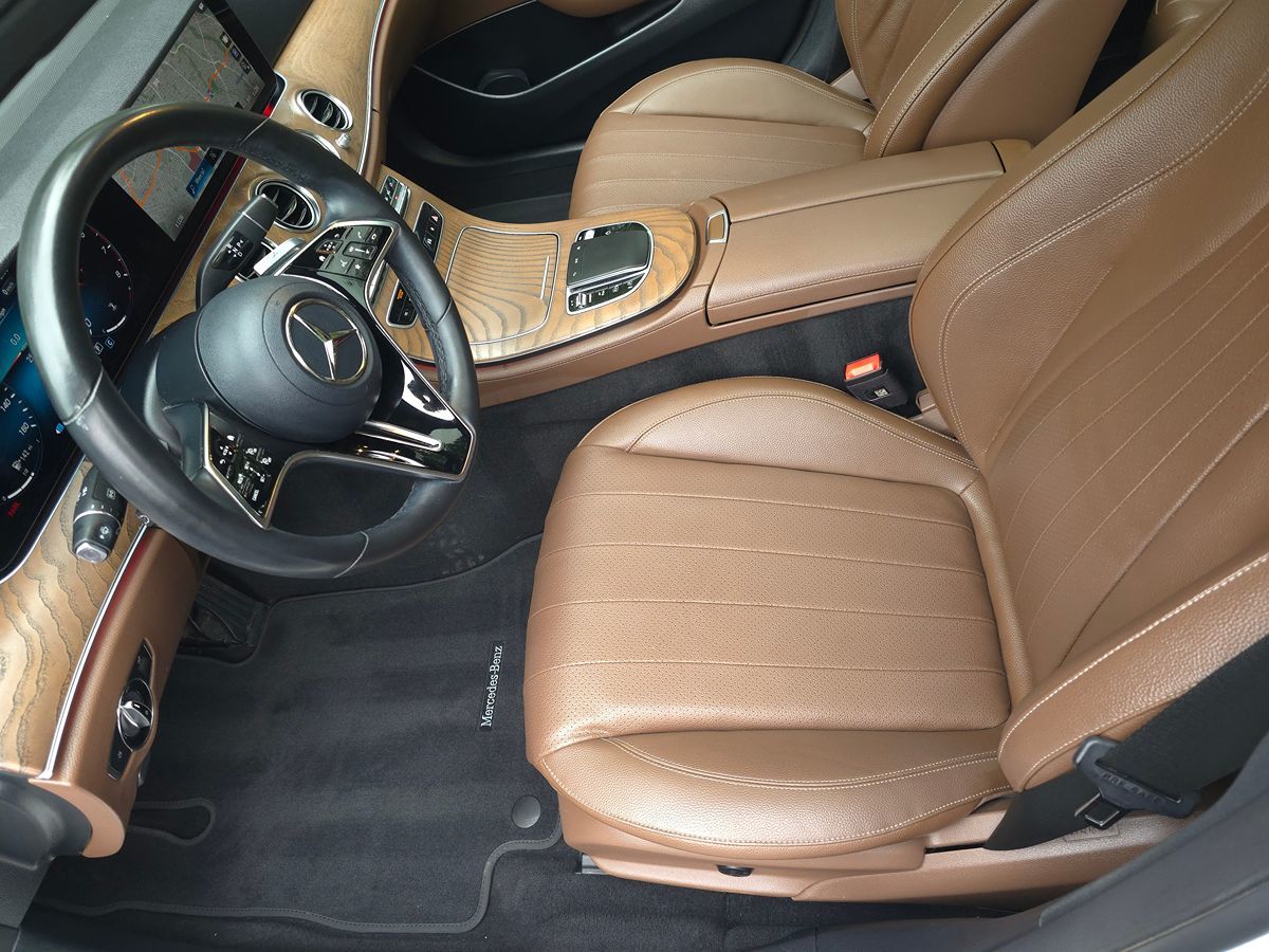 Mercedes-Benz e photo 12