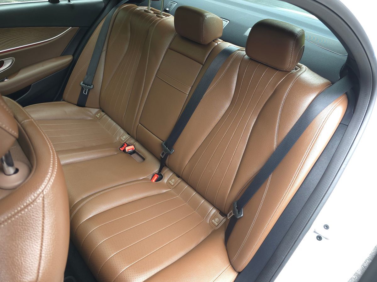 Mercedes-Benz e photo 16
