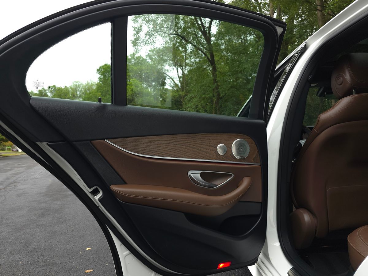 Mercedes-Benz e photo 25