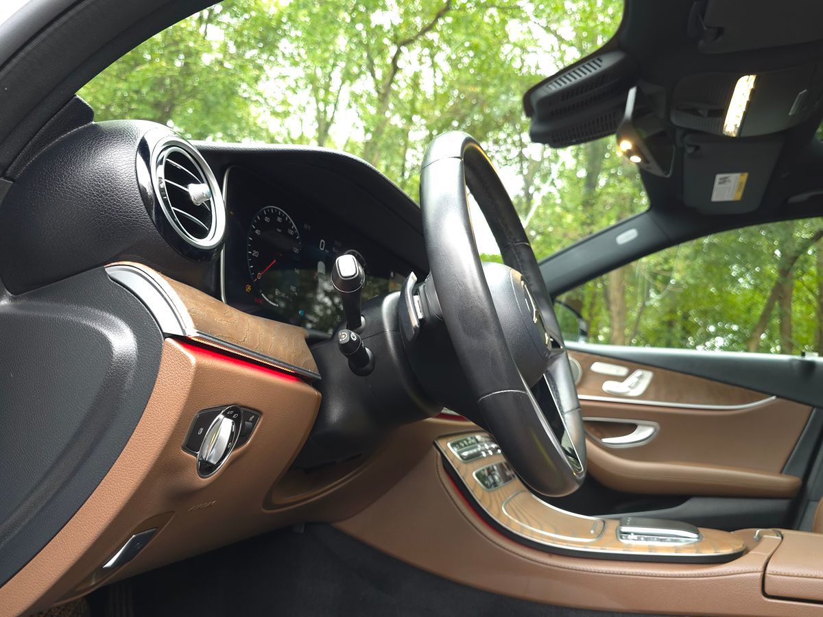 Mercedes-Benz e photo 30