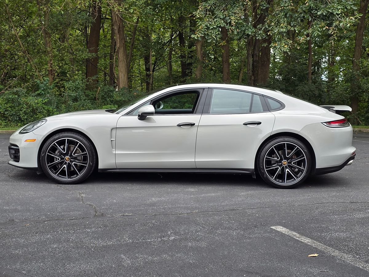 Porsche Panamera photo 3