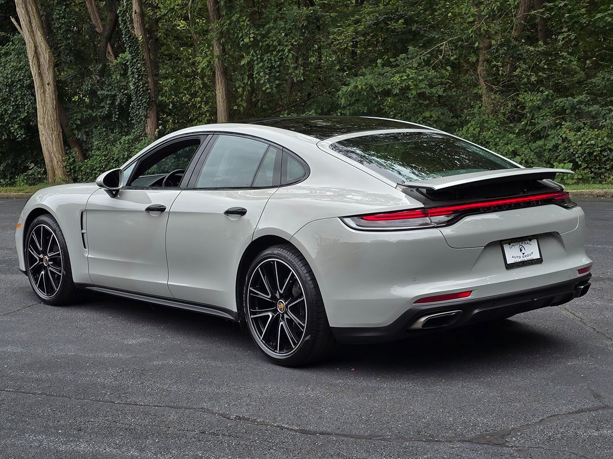 Porsche Panamera photo 4