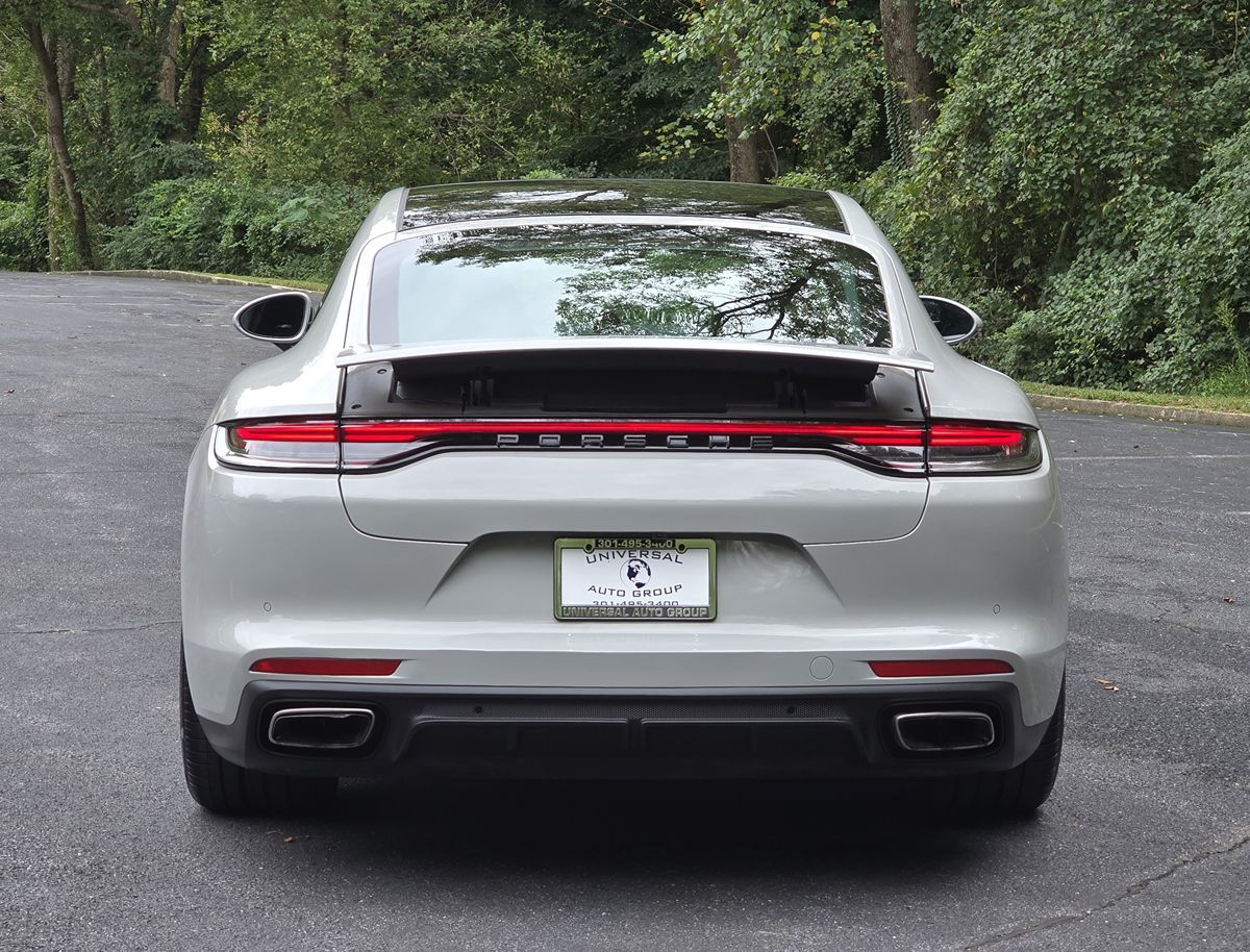 Porsche Panamera photo 5