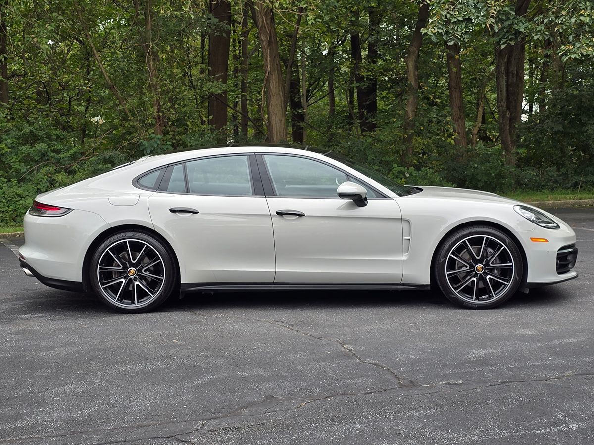 Porsche Panamera photo 7