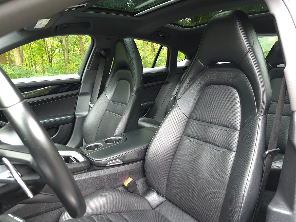 Porsche Panamera photo 13