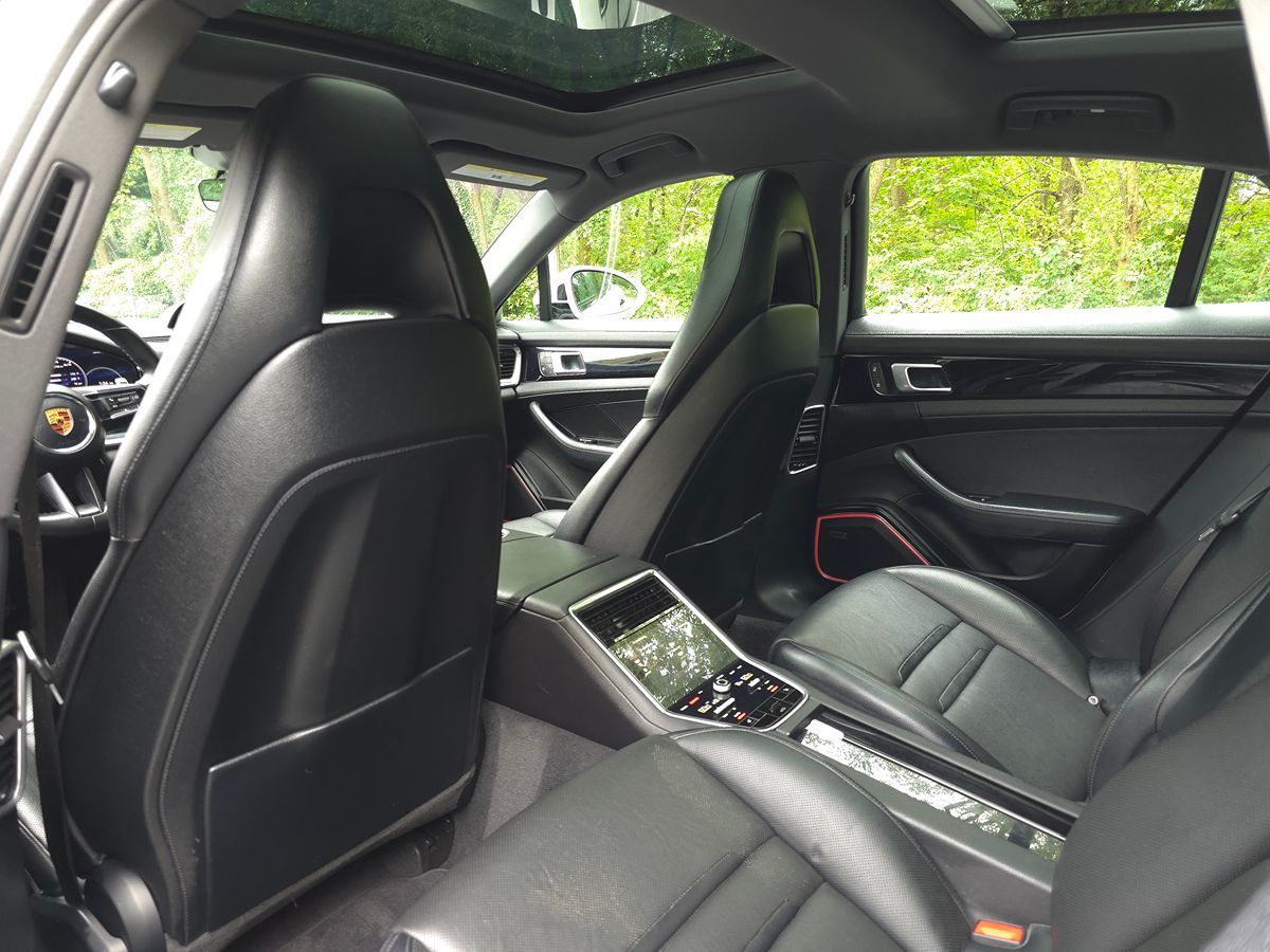 Porsche Panamera photo 14