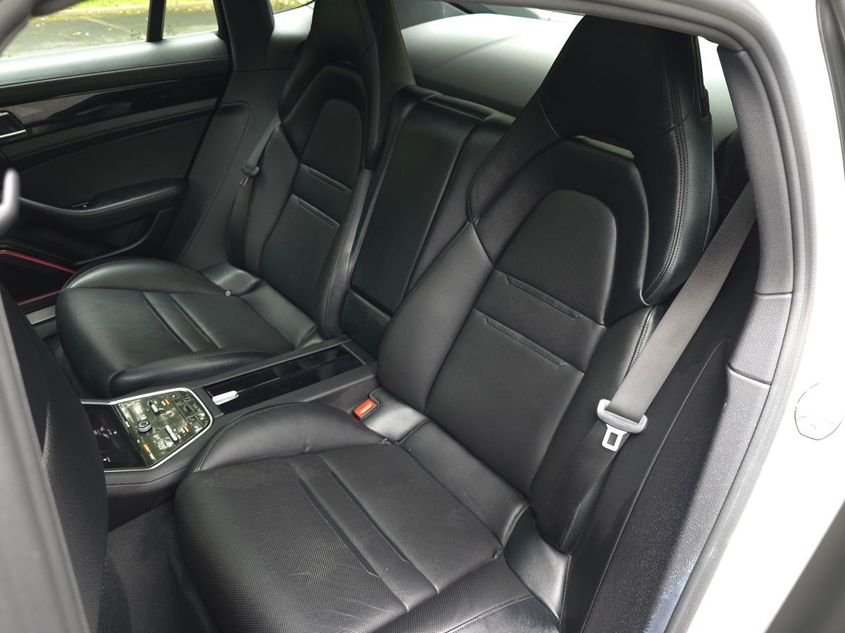 Porsche Panamera photo 16