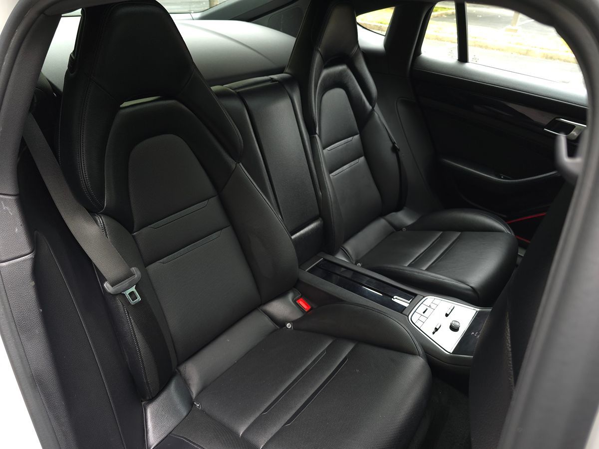 Porsche Panamera photo 17