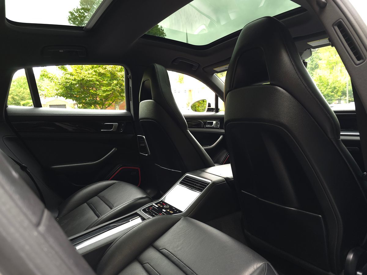Porsche Panamera photo 19