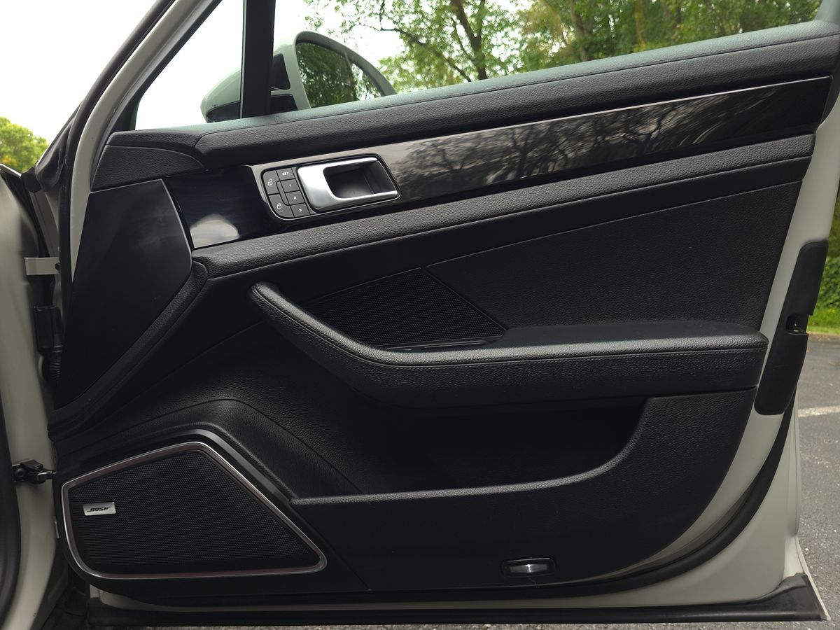 Porsche Panamera photo 23