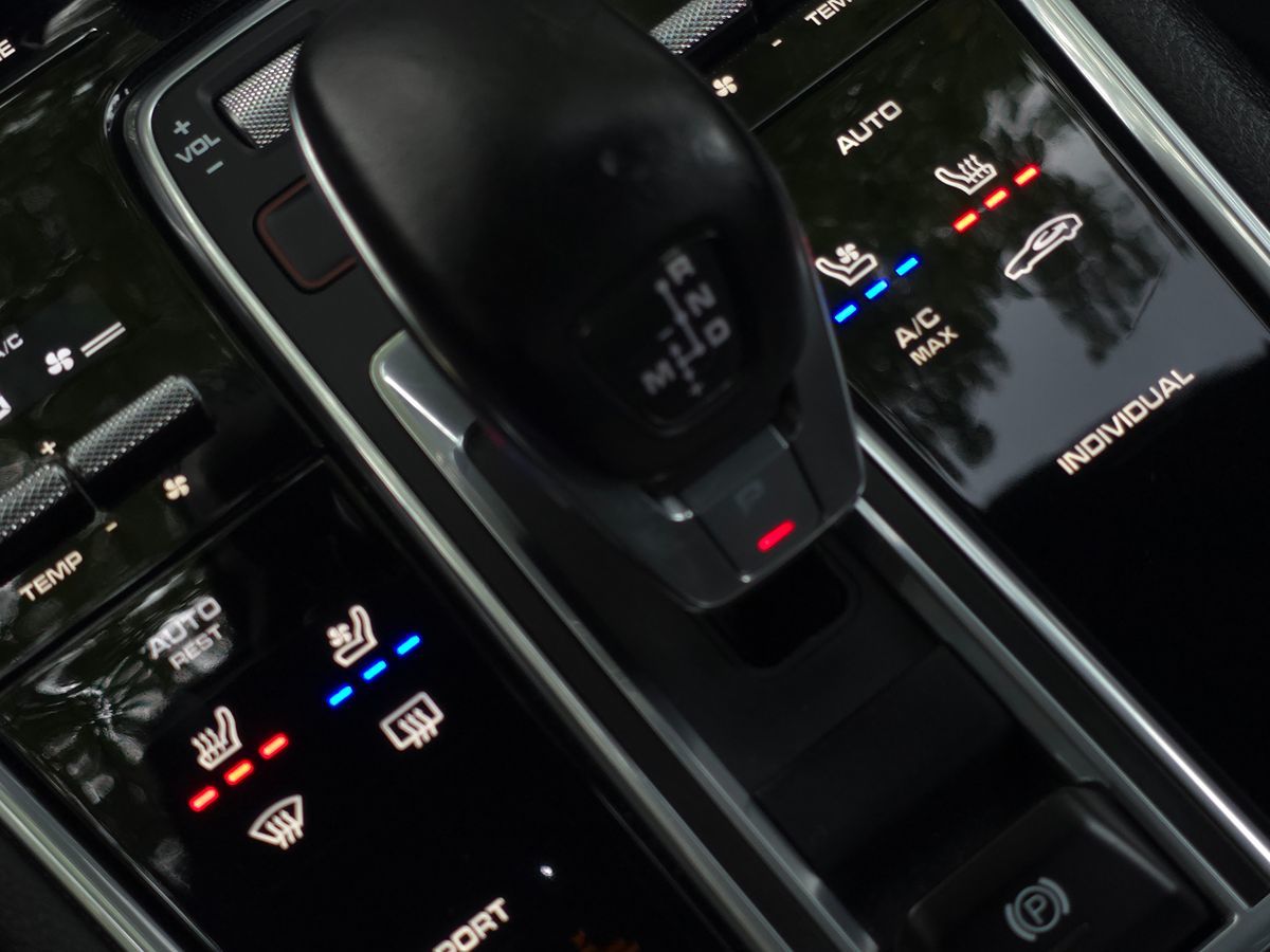 Porsche Panamera photo 50