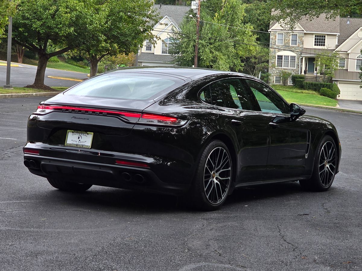 Porsche Panamera photo 6