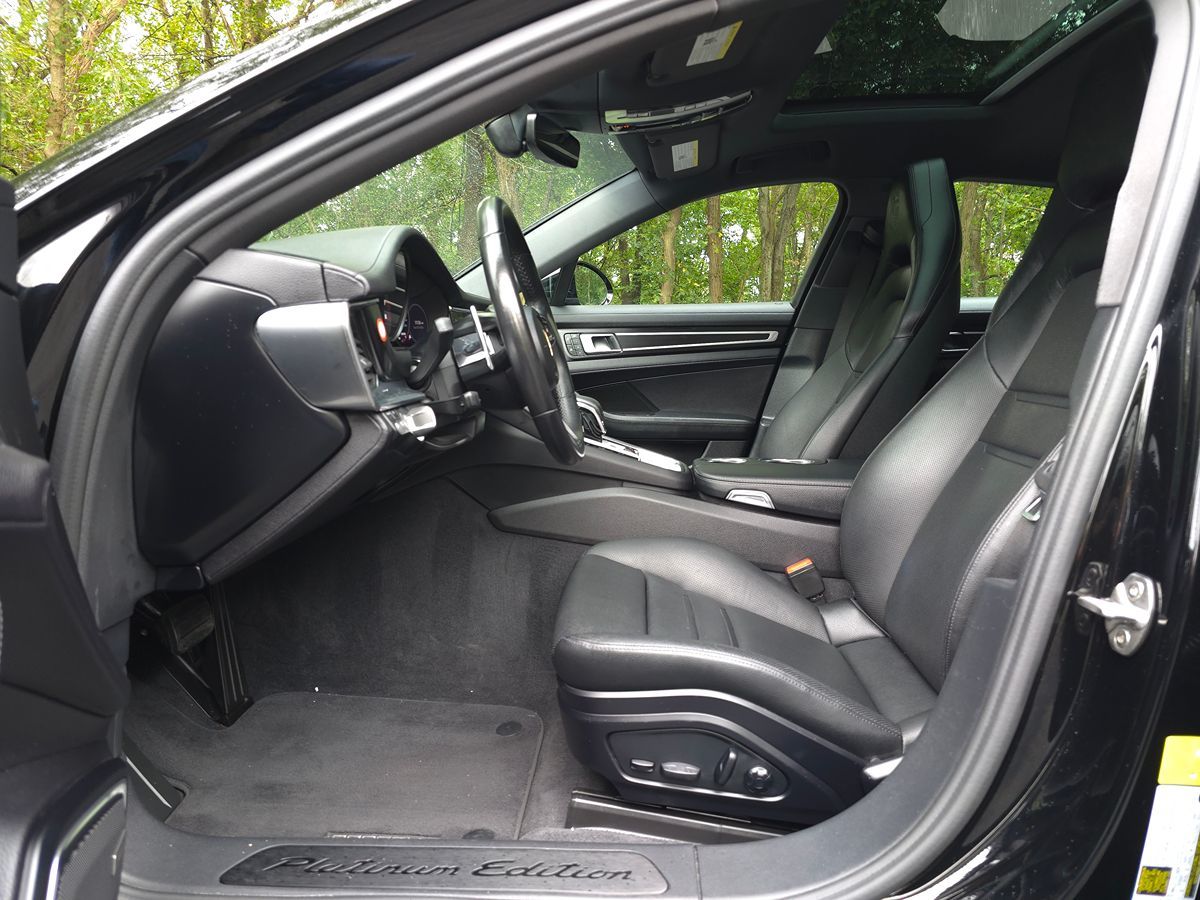 Porsche Panamera photo 11