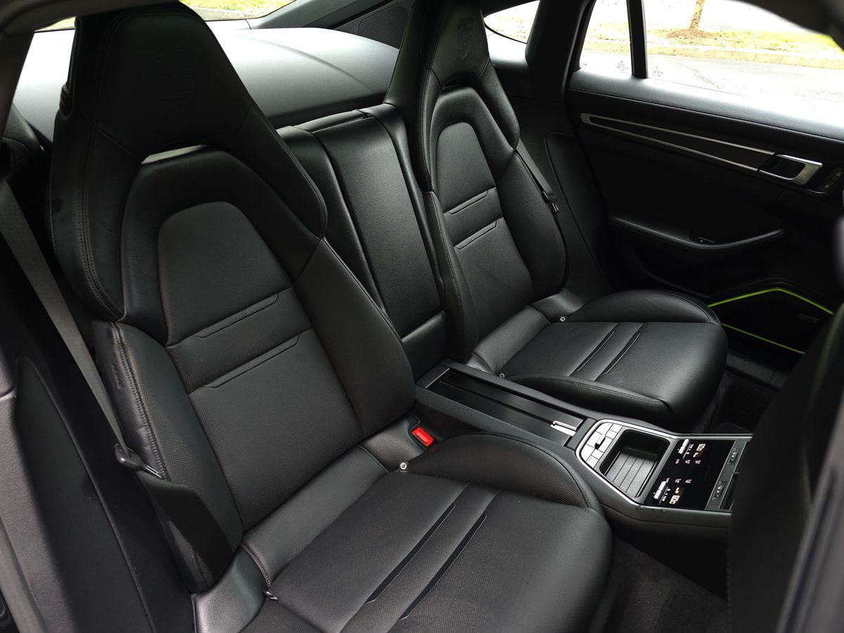 Porsche Panamera photo 17