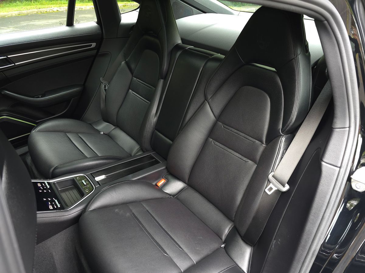 Porsche Panamera photo 16