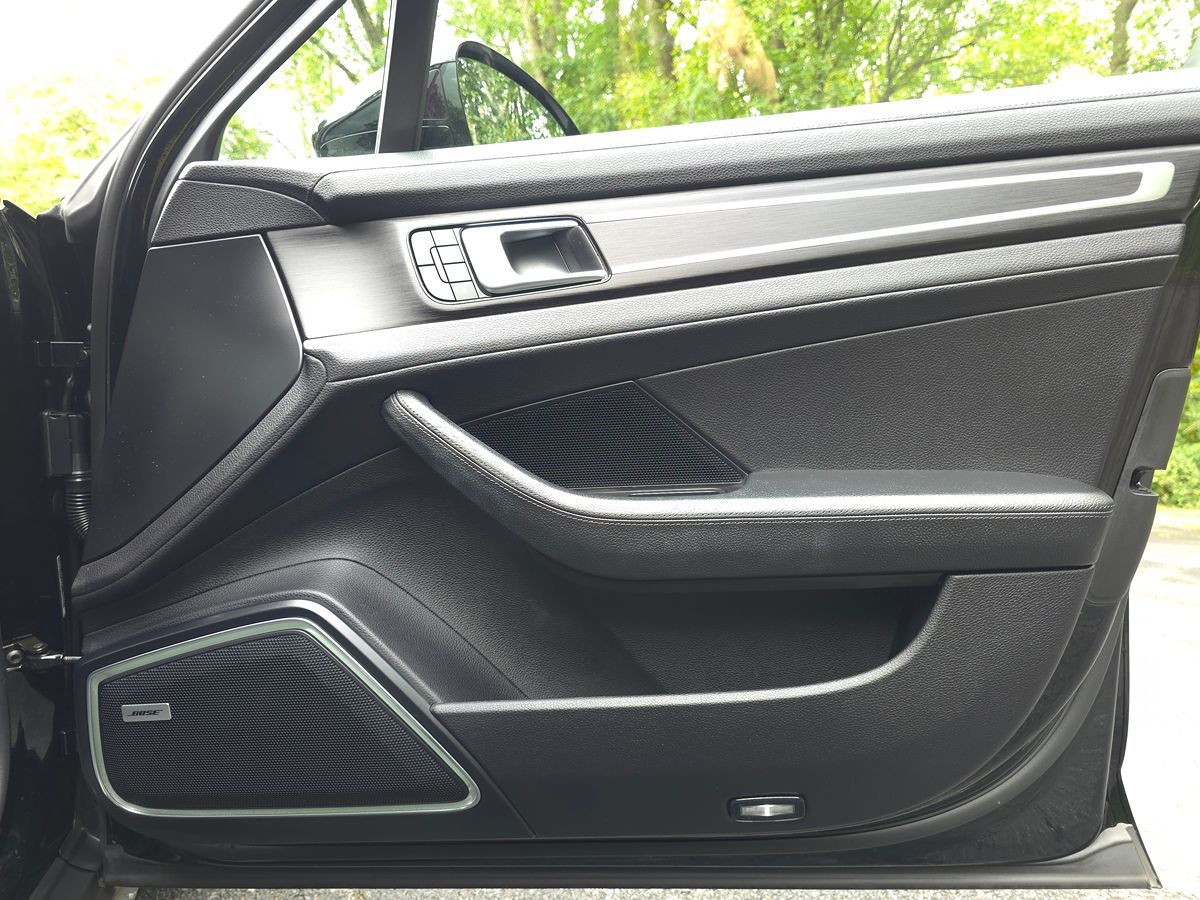 Porsche Panamera photo 23