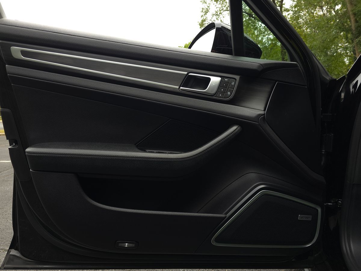 Porsche Panamera photo 26