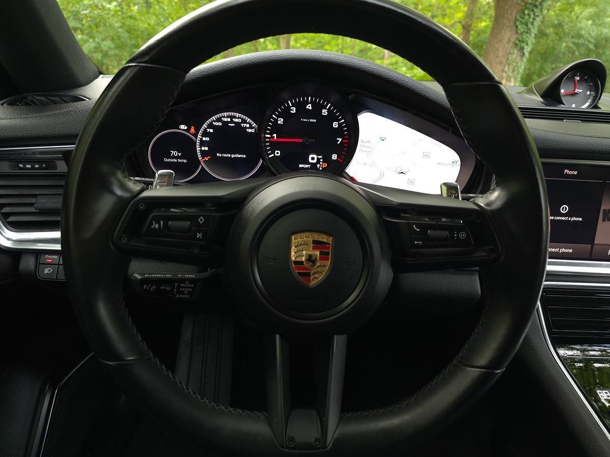 Porsche Panamera photo 29