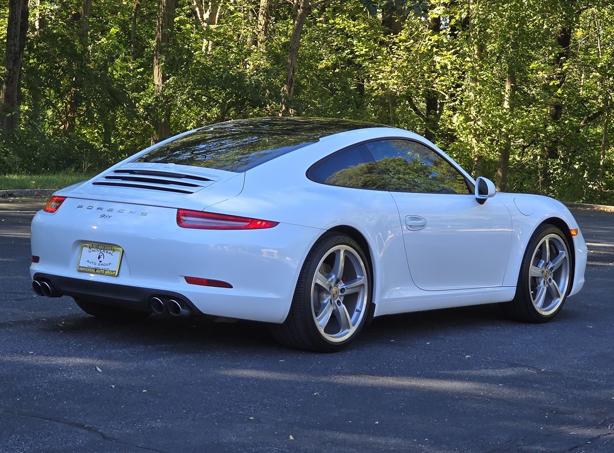 Porsche 911 photo 6