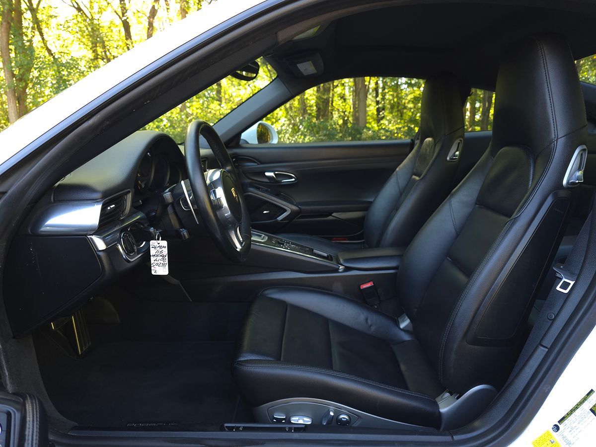 Porsche 911 photo 9