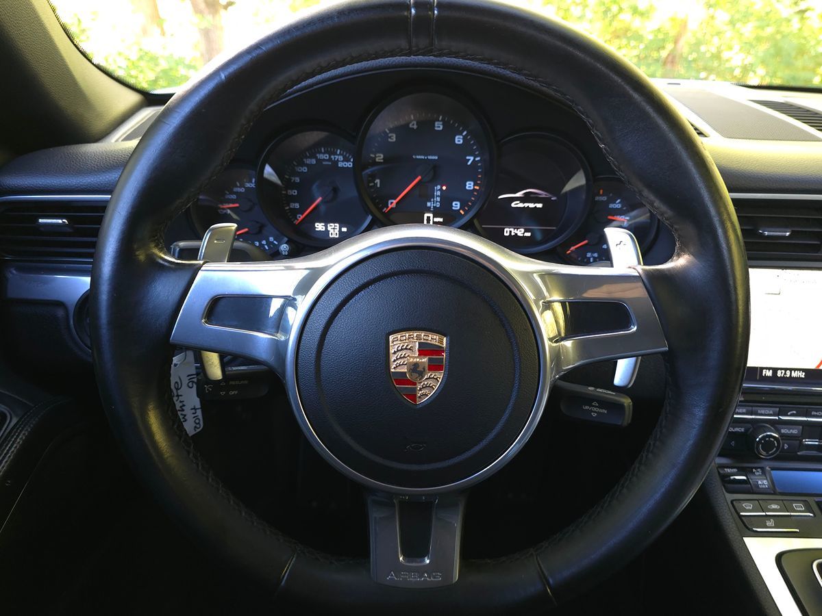 Porsche 911 photo 22