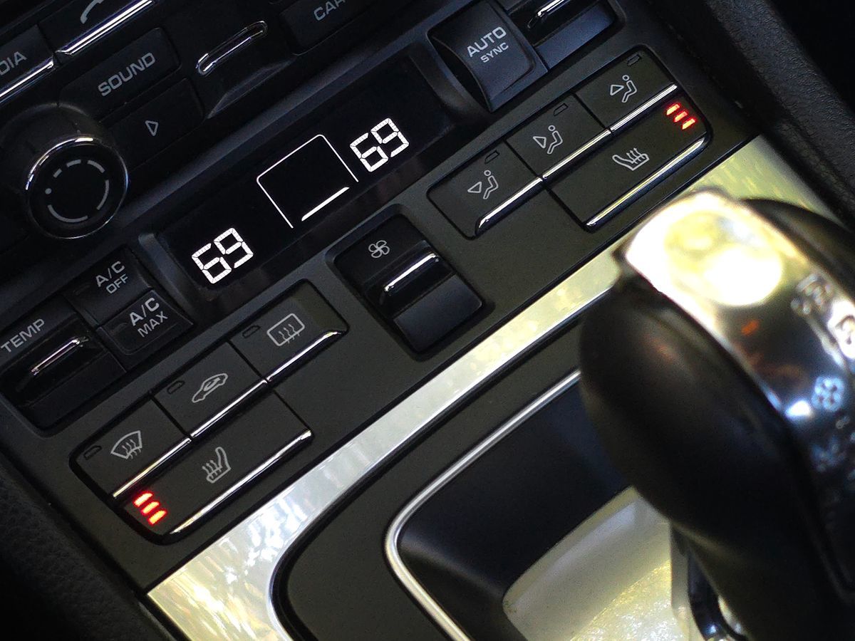 Porsche 911 photo 27