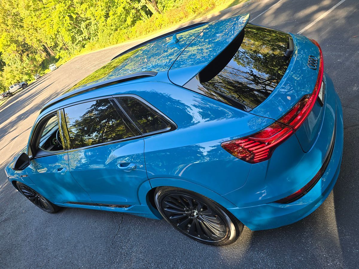 Audi e-tron photo 75