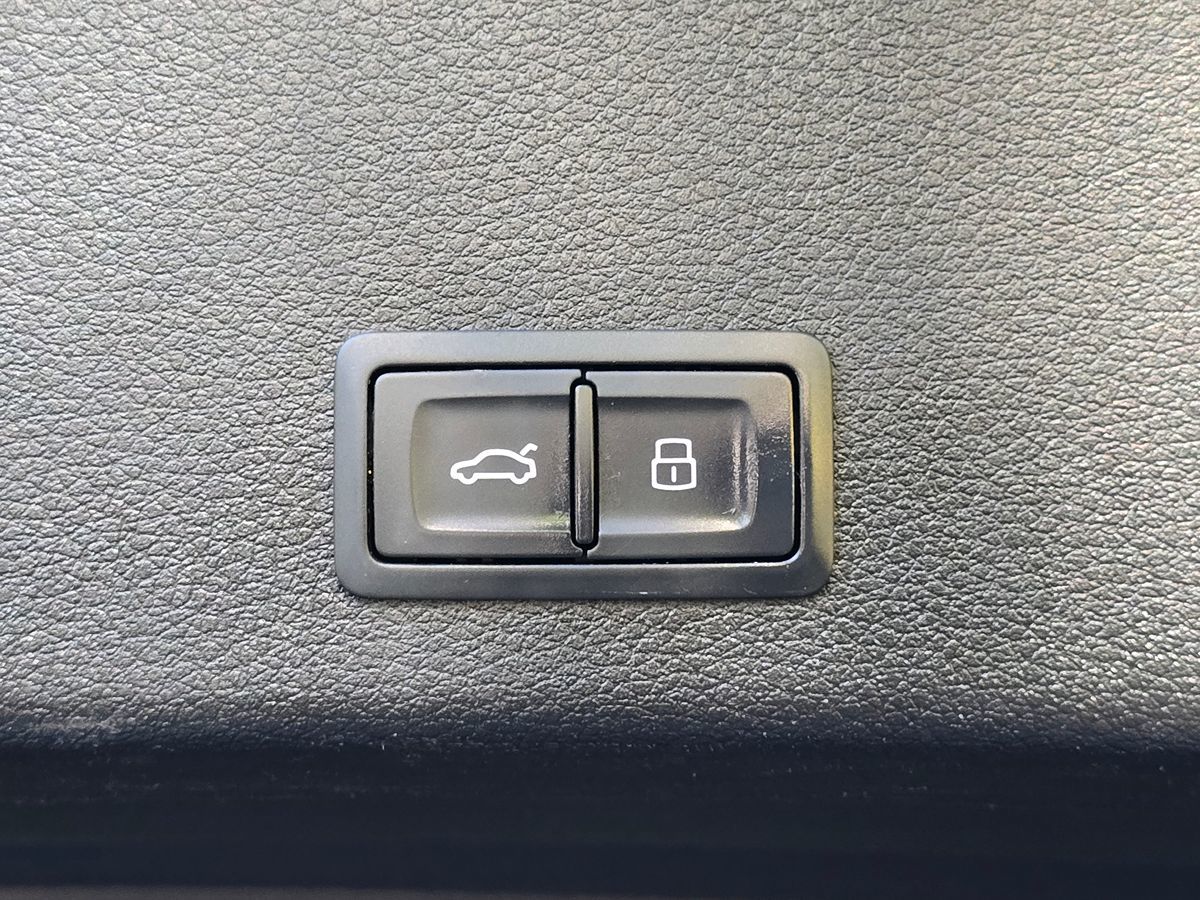 Audi e-tron photo 72