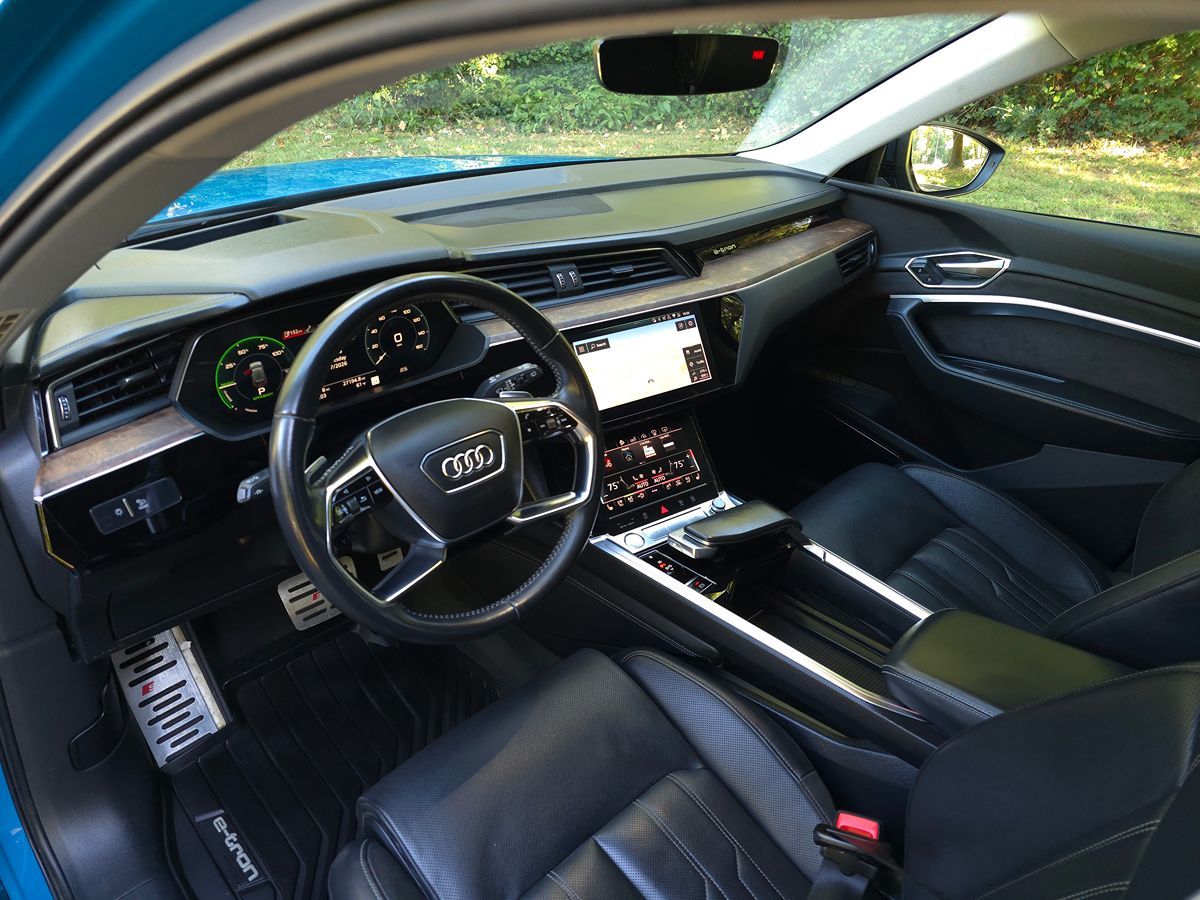 Audi e-tron photo 2