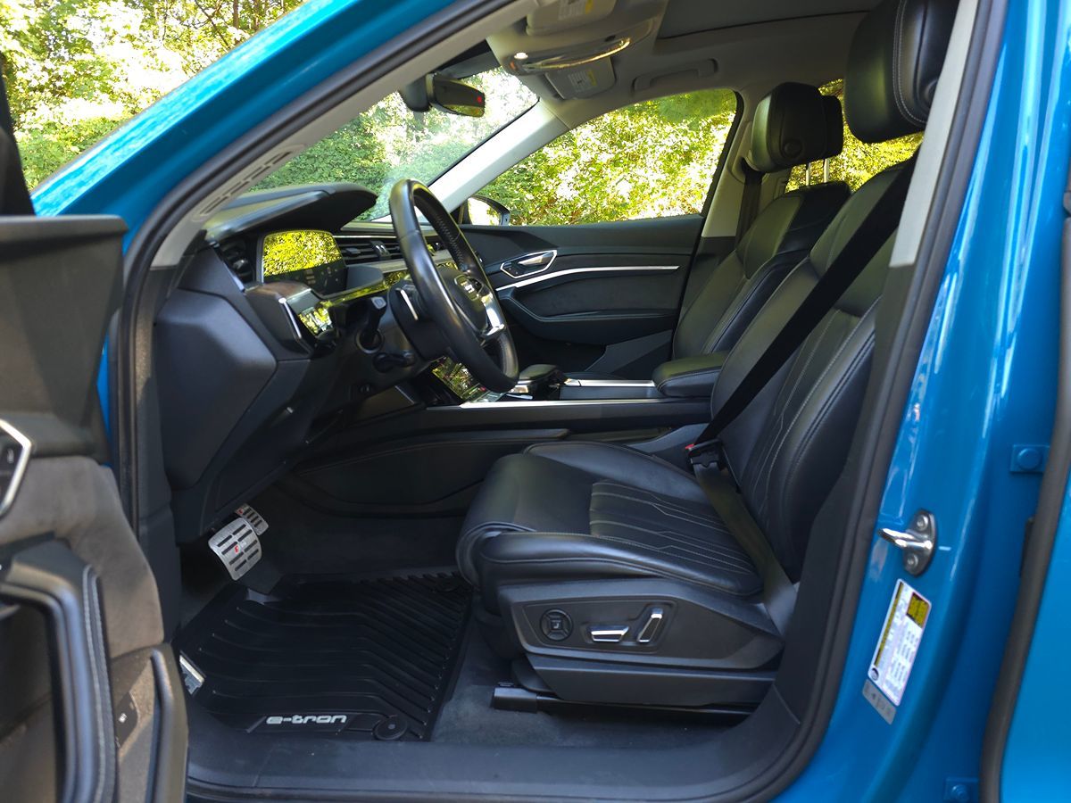 Audi e-tron photo 11