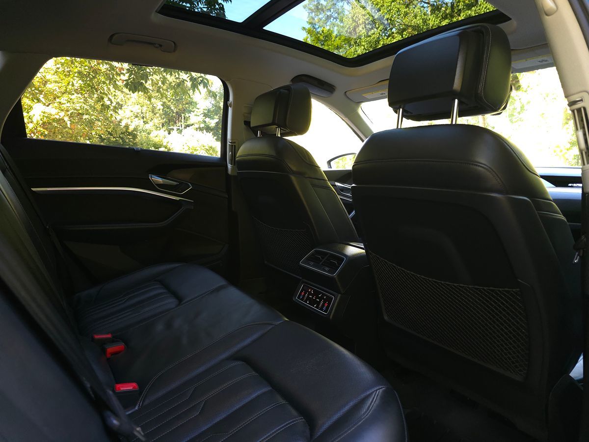 Audi e-tron photo 20