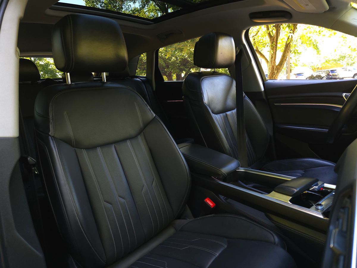 Audi e-tron photo 21