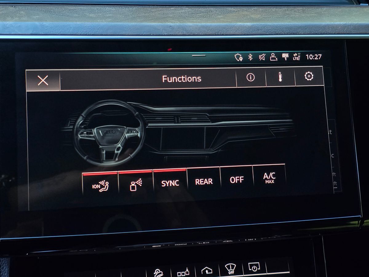 Audi e-tron photo 42