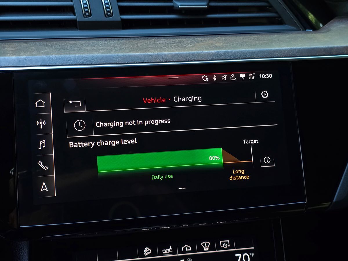 Audi e-tron photo 43