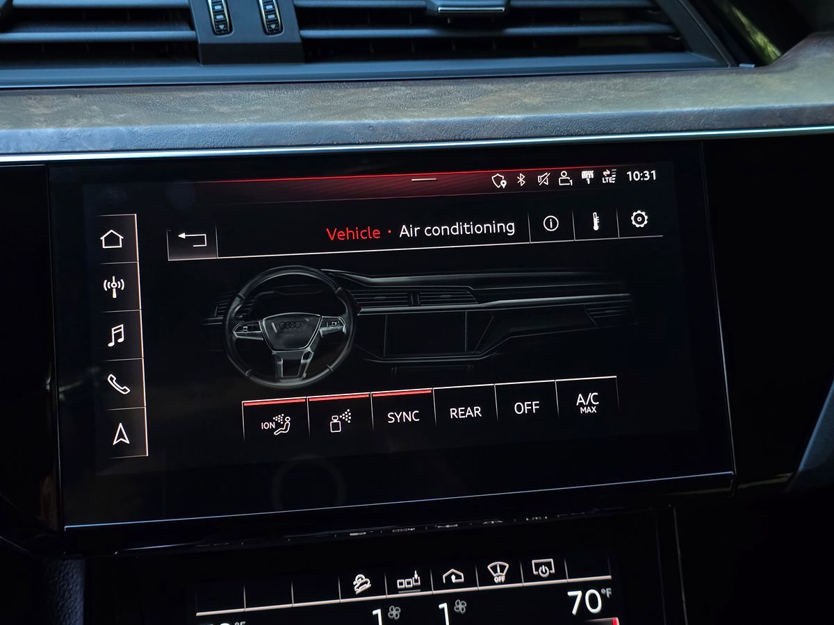 Audi e-tron photo 47