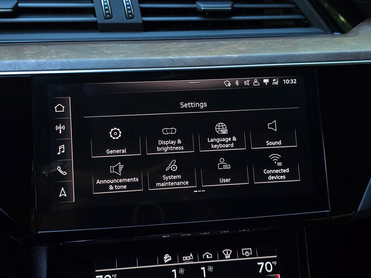 Audi e-tron photo 56