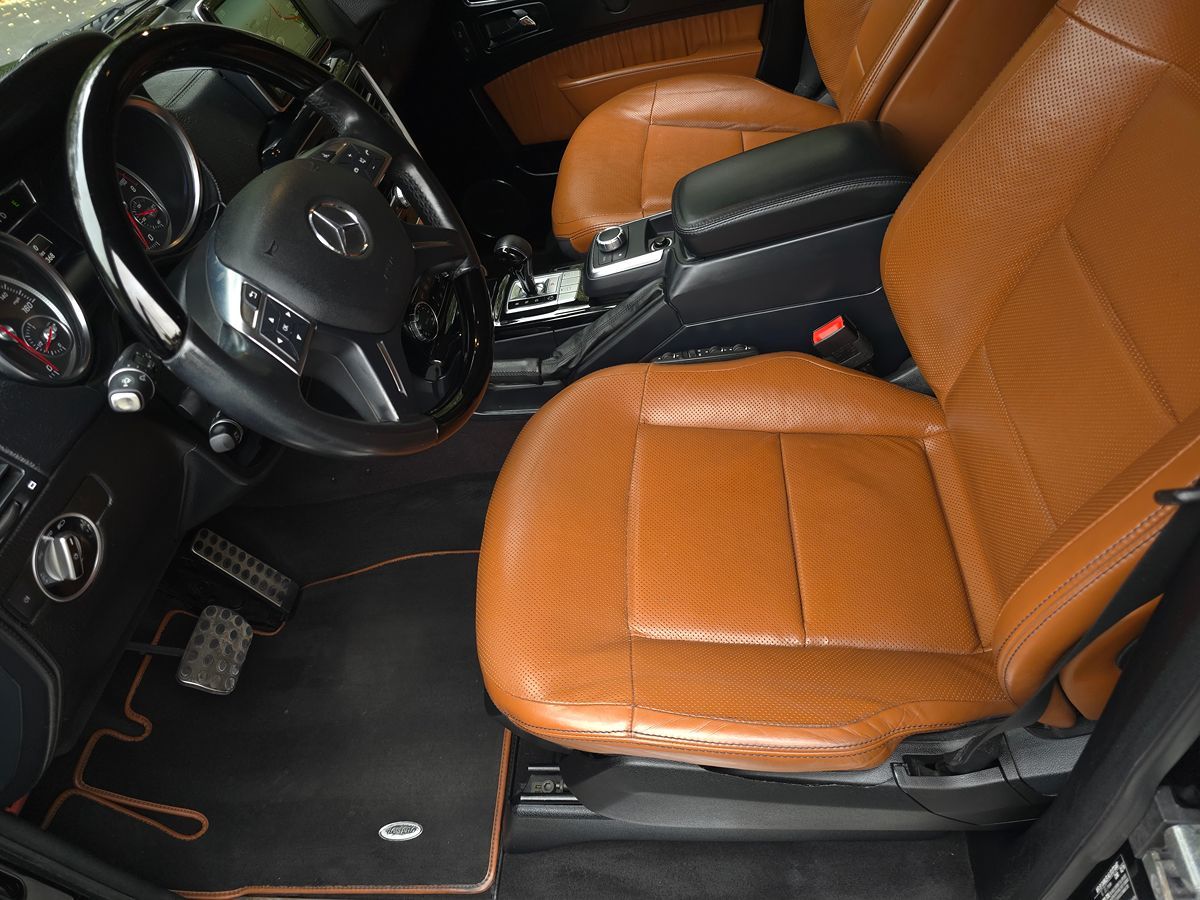 Mercedes-Benz G 550 photo 11