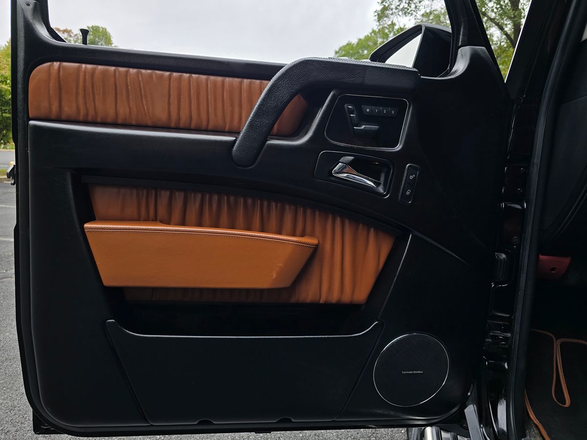Mercedes-Benz G 550 photo 25