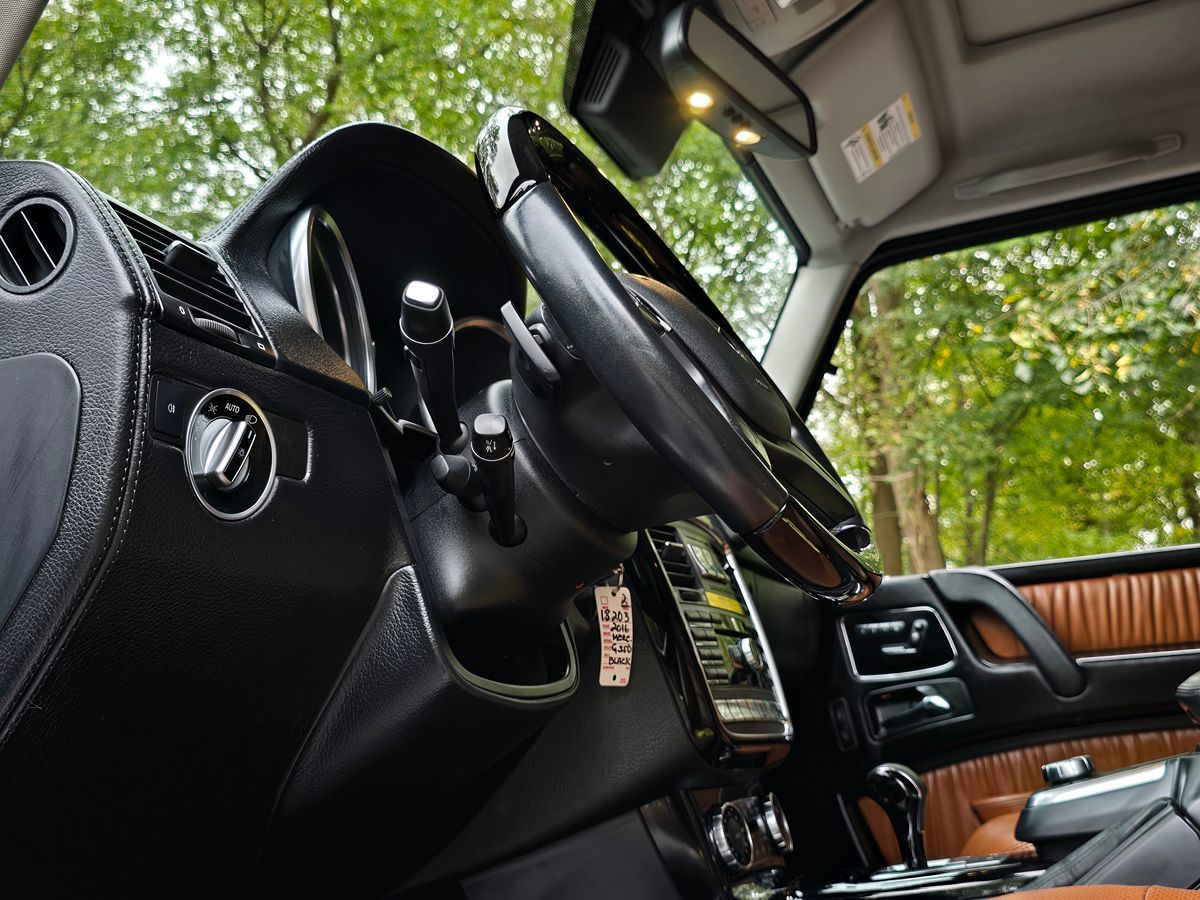 Mercedes-Benz G 550 photo 27
