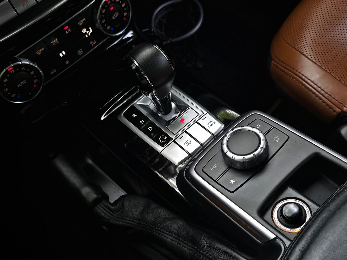 Mercedes-Benz G 550 photo 36