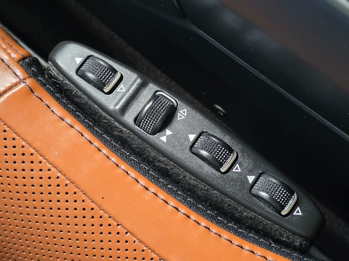 Mercedes-Benz G 550 photo 38