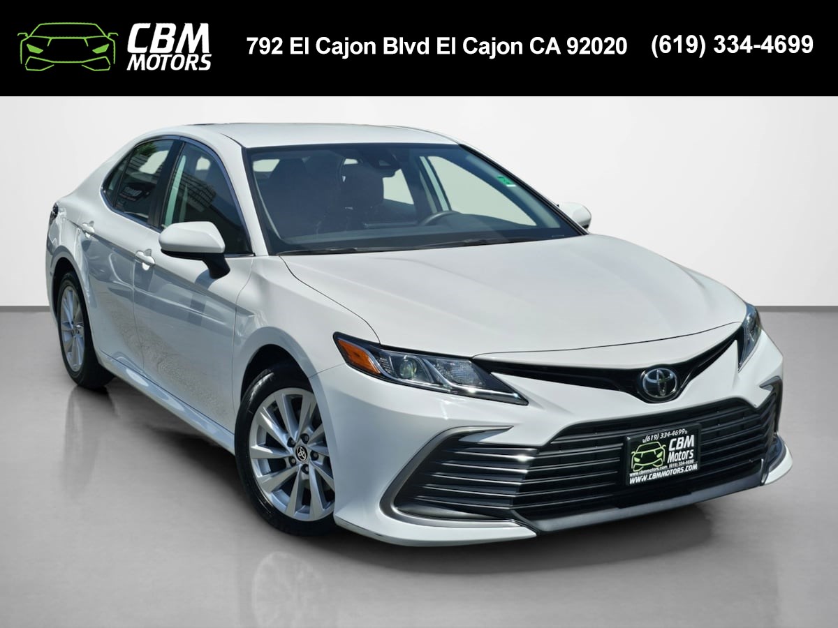 2022 Toyota Camry LE W/BACK UP CAMERA