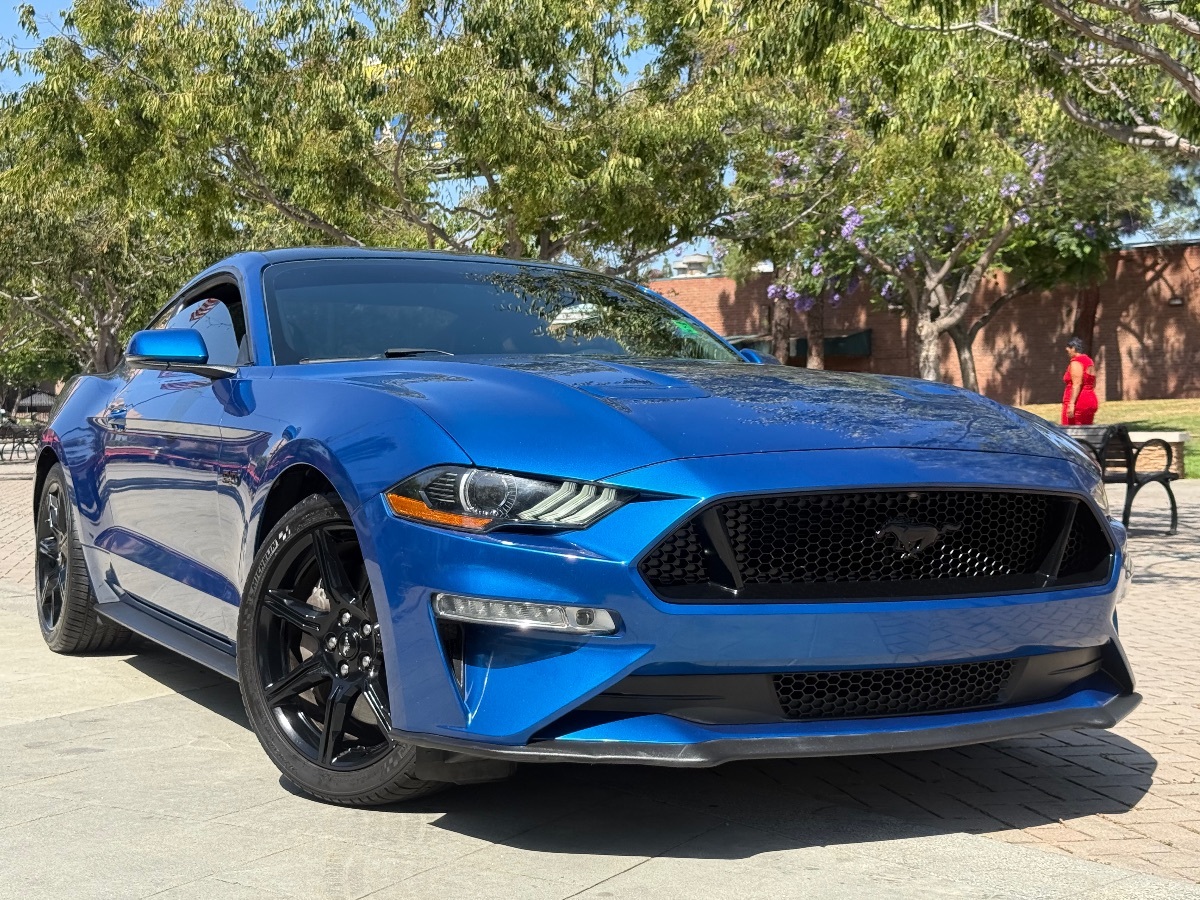 2018 Ford Mustang GT Premium photo 2