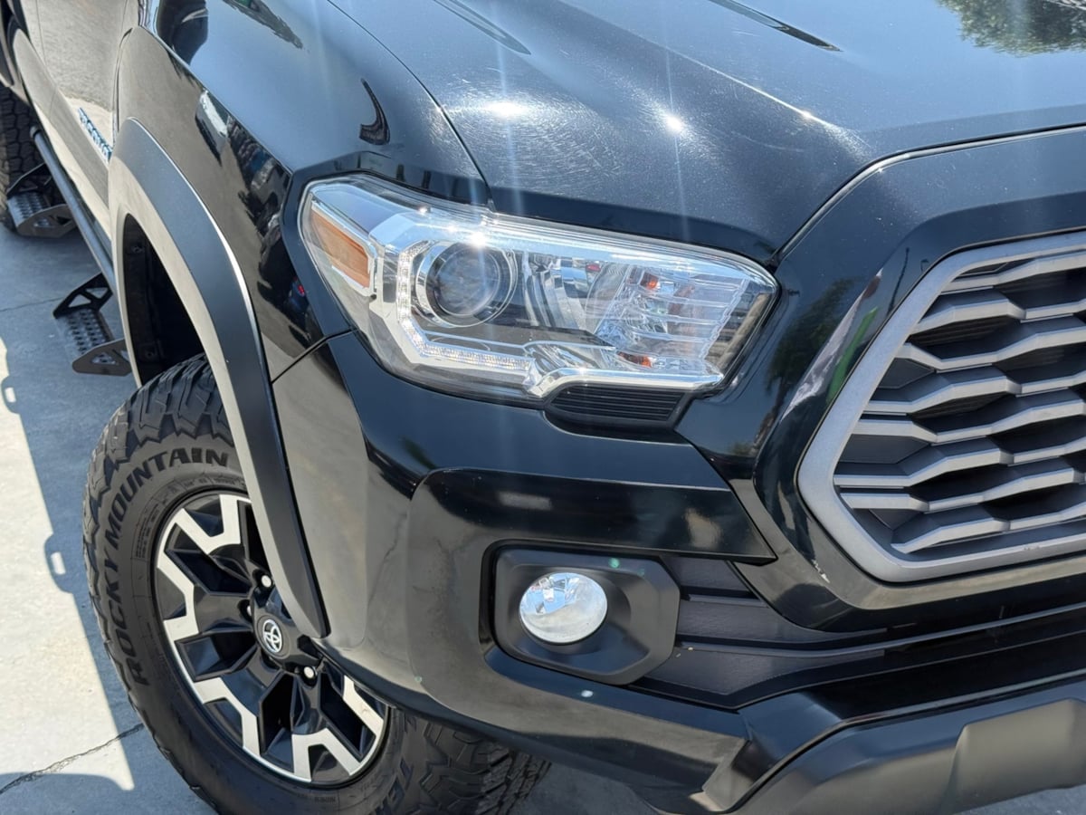 2022 Toyota Tacoma TRD photo 3