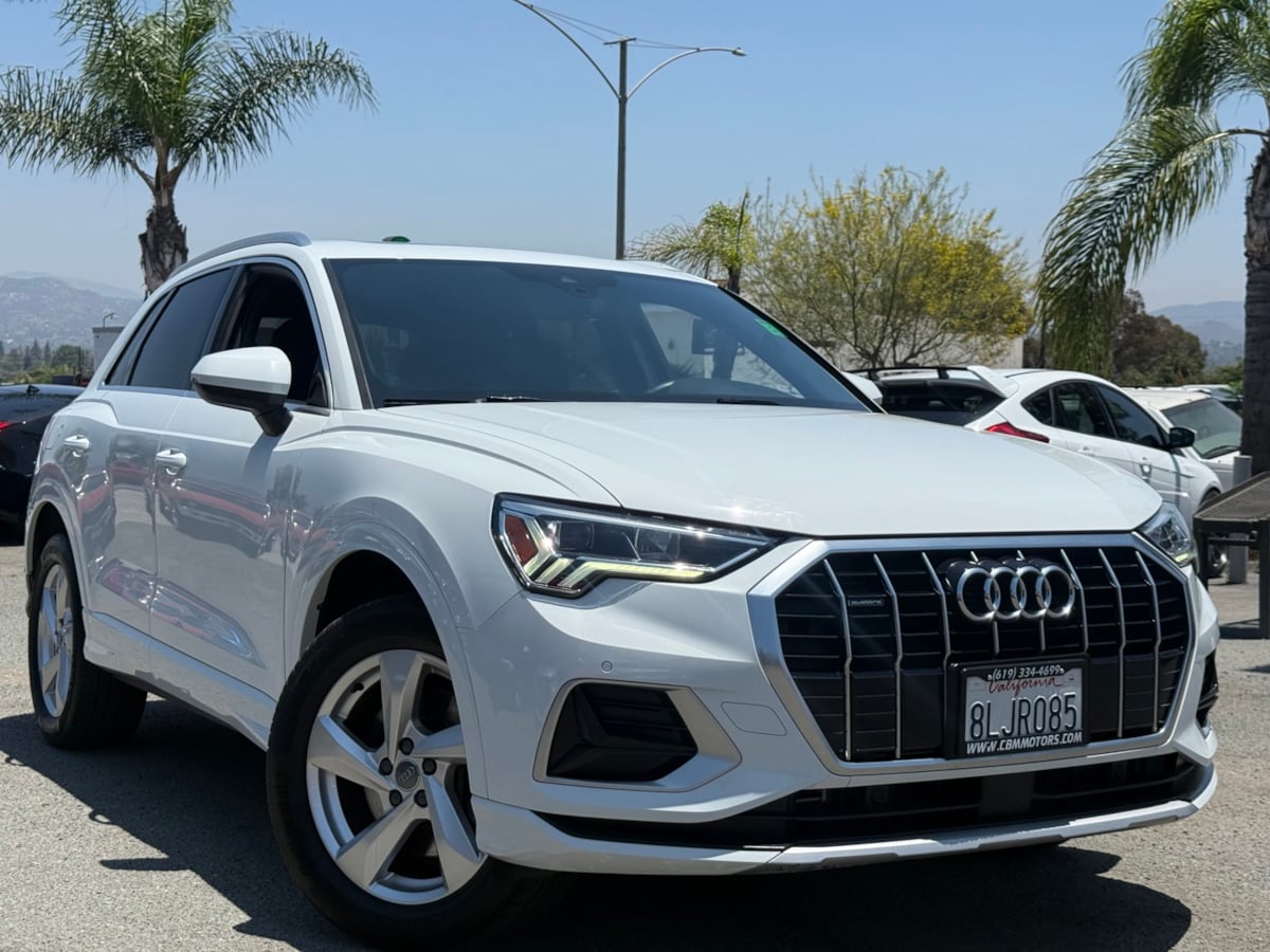 2019 Audi Q3 Premium Plus photo 2