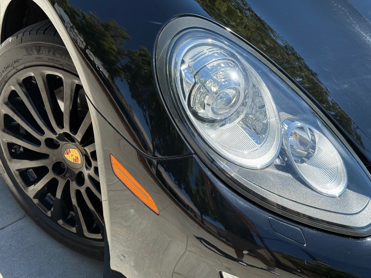 2016 Porsche Panamera 4 photo 3