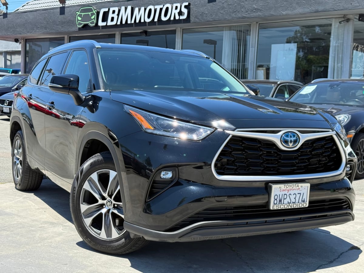 2021 Toyota Highlander Hybrid XLE photo 2