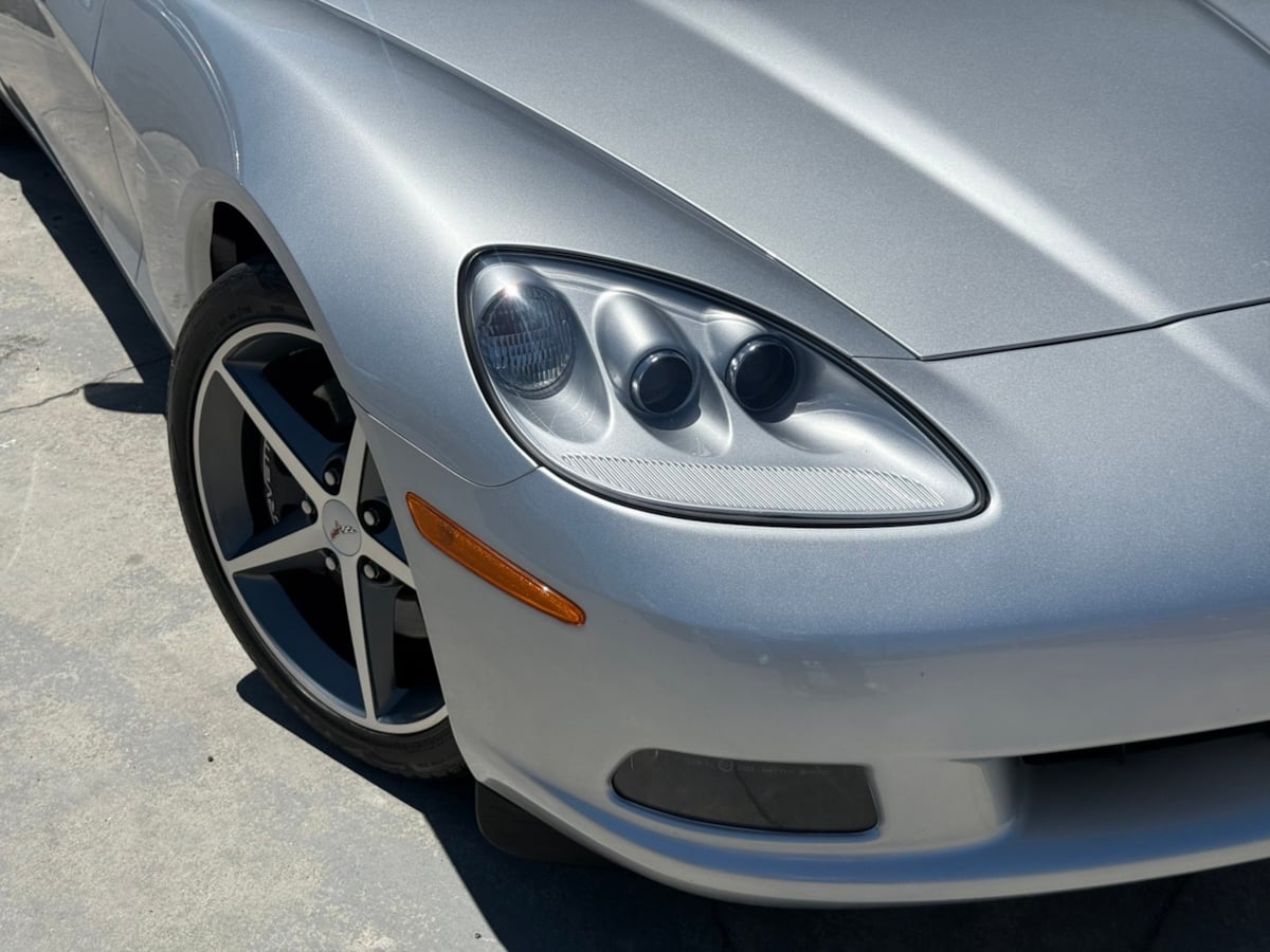 2013 Chevrolet Corvette 1LT photo 3