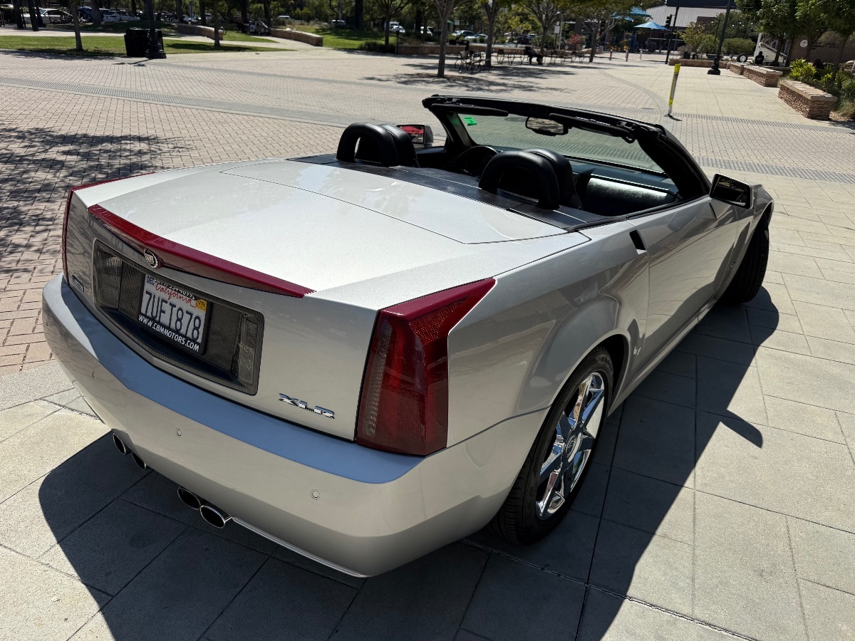 2008 Cadillac XLR Base - Photo 8