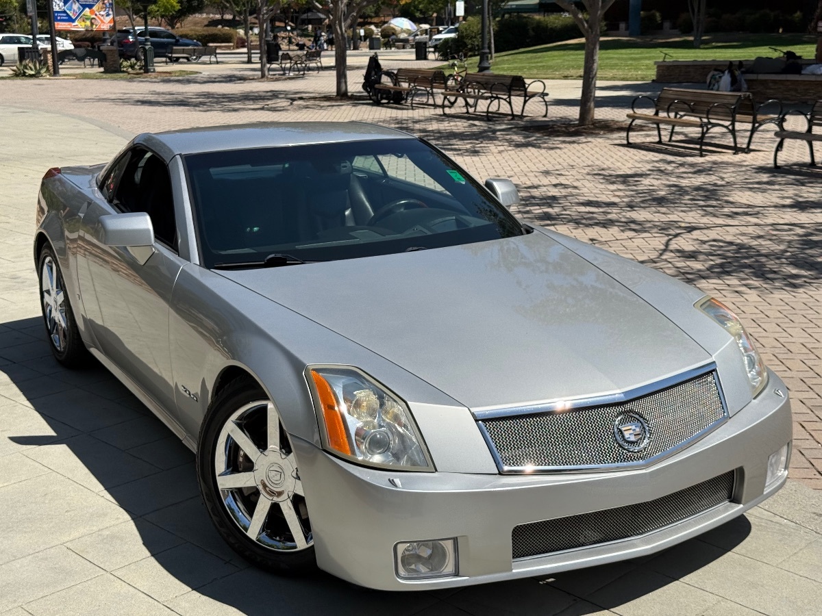 2008 Cadillac XLR Base - Photo 2